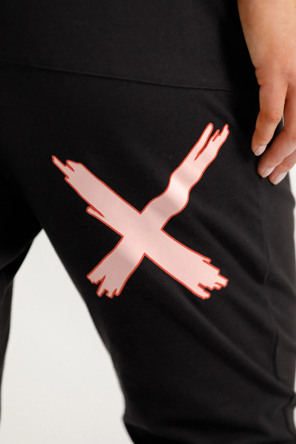 3/4 Apartment Pants Black w Berry Blossom X - HOME-LEE Pant NZ LUMA