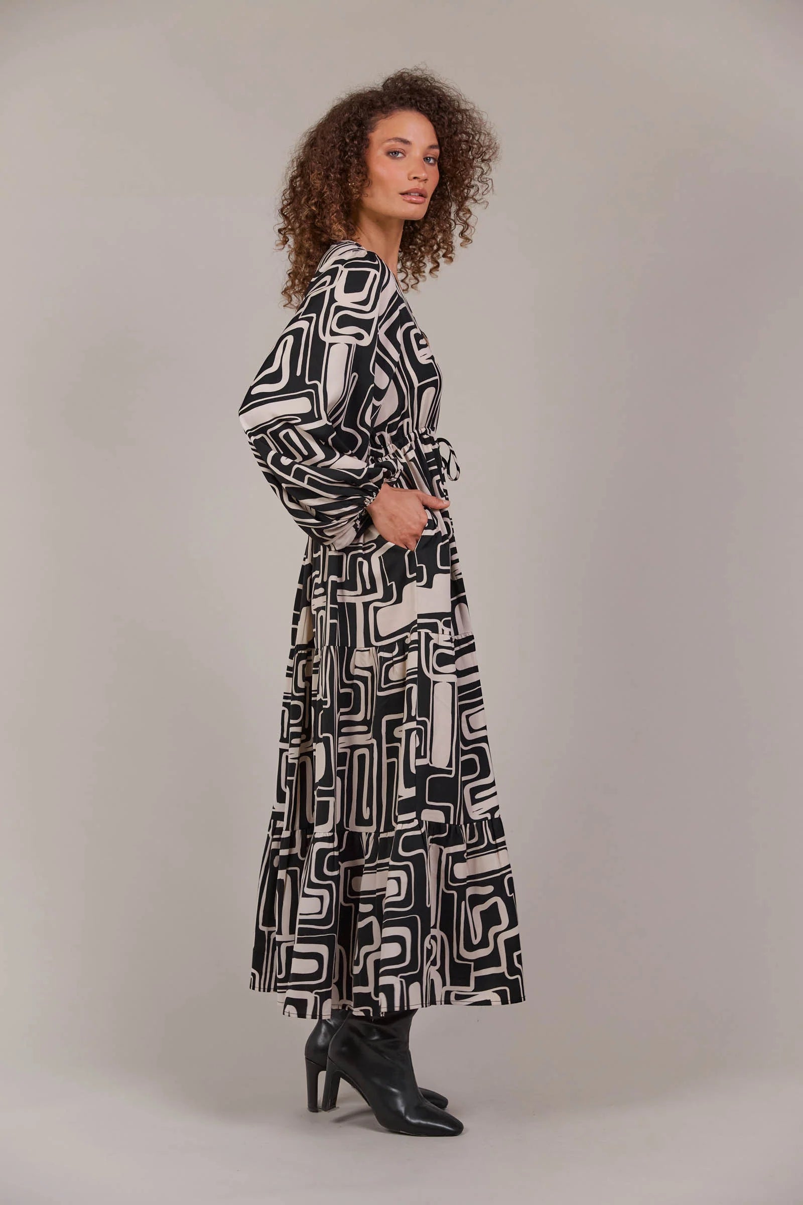 Elsie Maxi Dress - Geo - EB&IVE Dress NZ LUMA