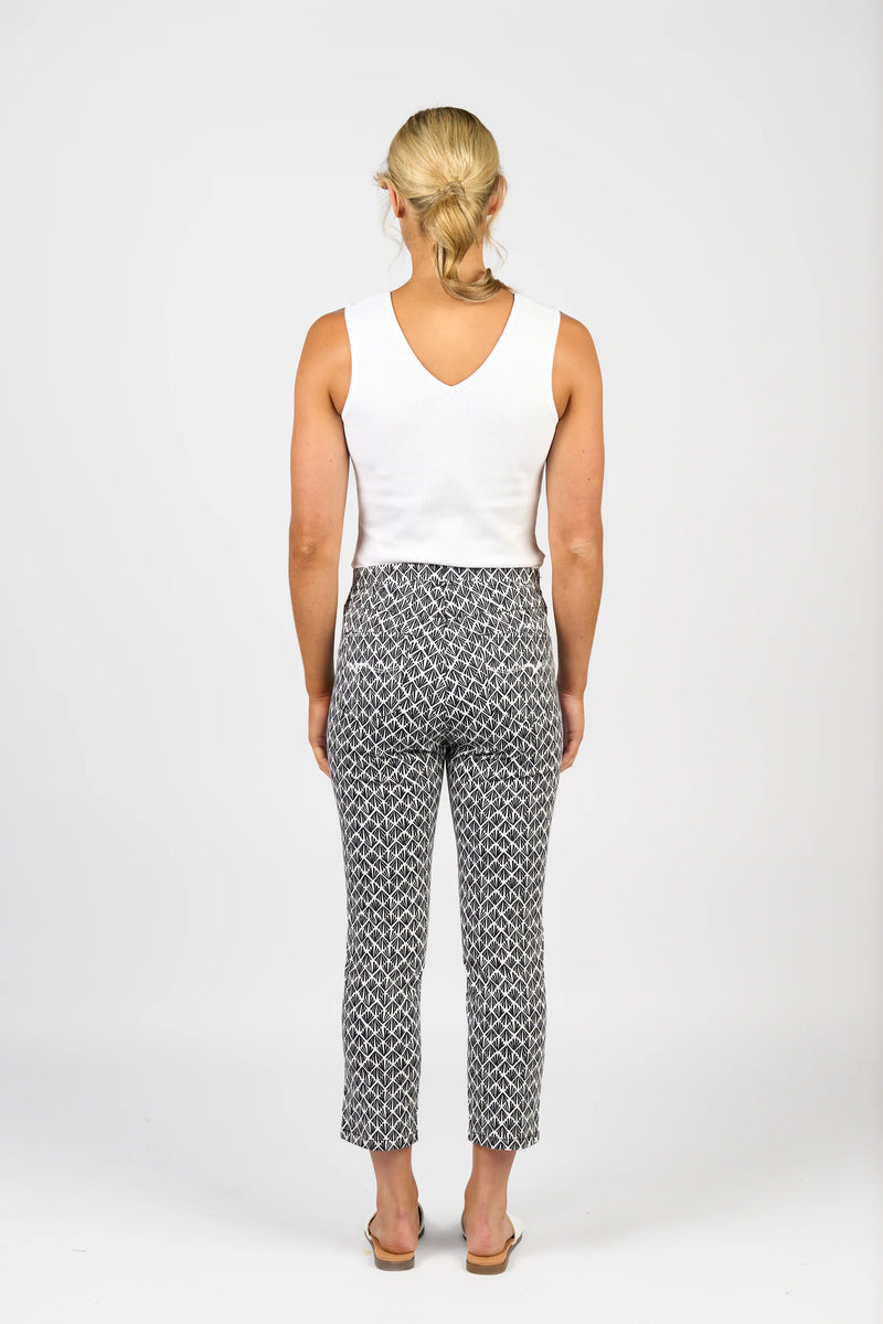 Printed Skinny 7/8 Lightweight Pull On - Fan - VASSALLI Pant NZ LUMA