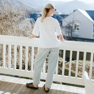 MOKE -Zoe V Neck Tee- White