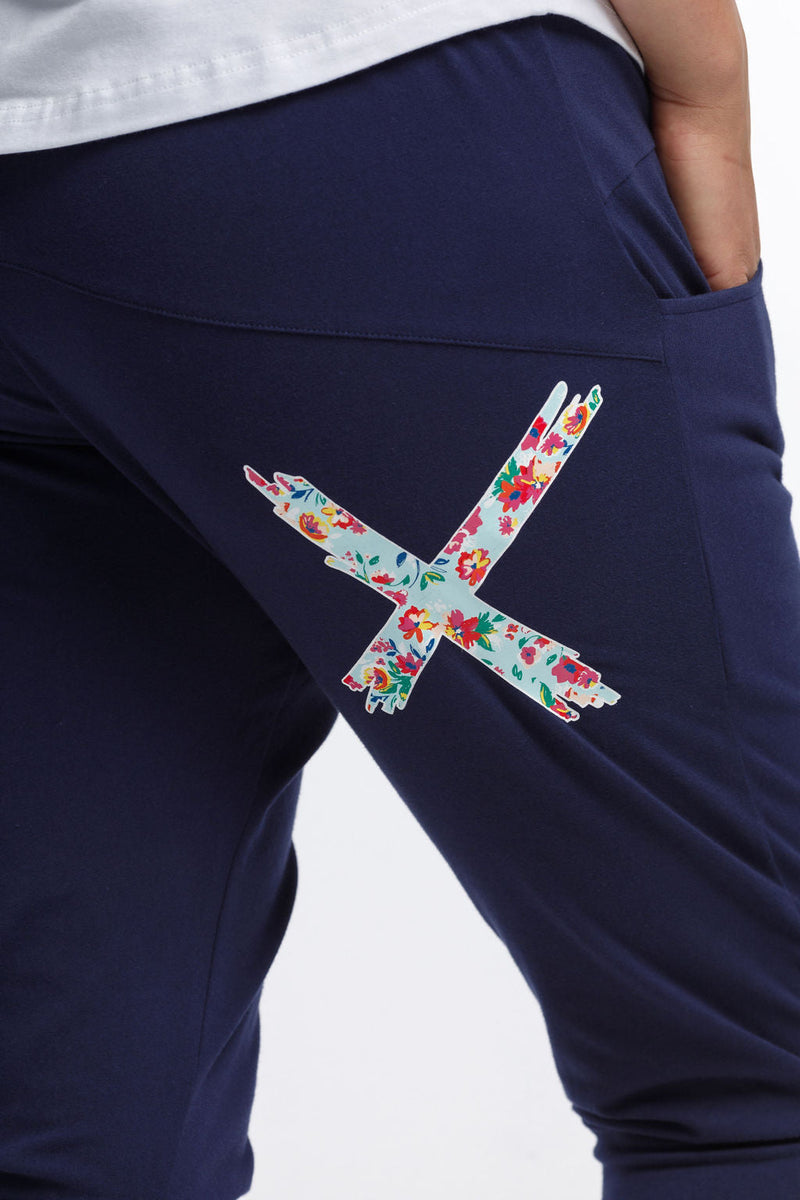 3/4 Apartment Pants Floral X - HOME-LEE Pant NZ LUMA 
