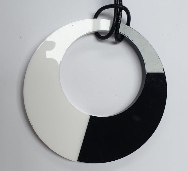 Black and White Retro Circle Necklace - TWO BLONDE BOBS Accessories LUMA NZ
