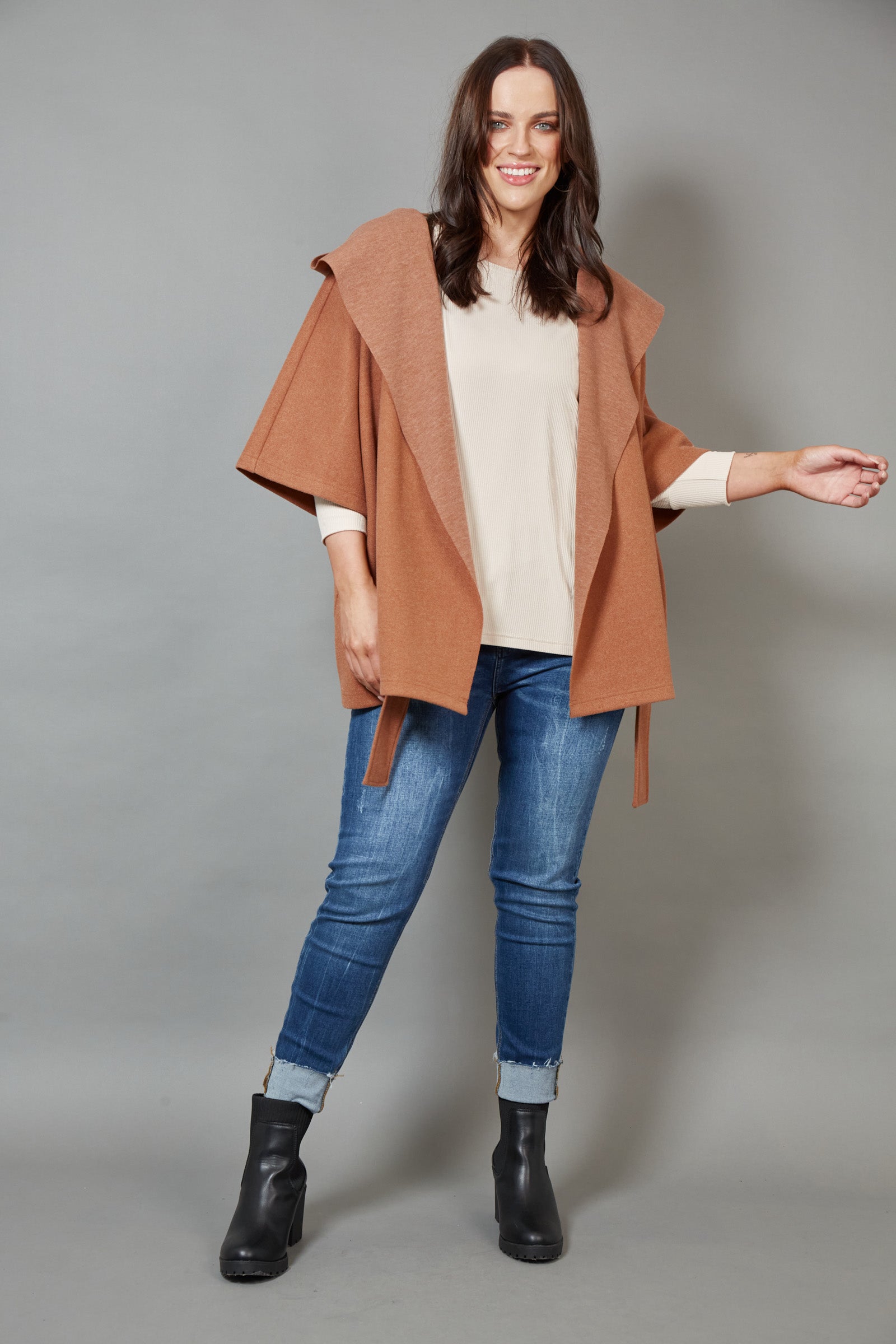 Klein Cape - EB & IVE Jacket NZ LUMA