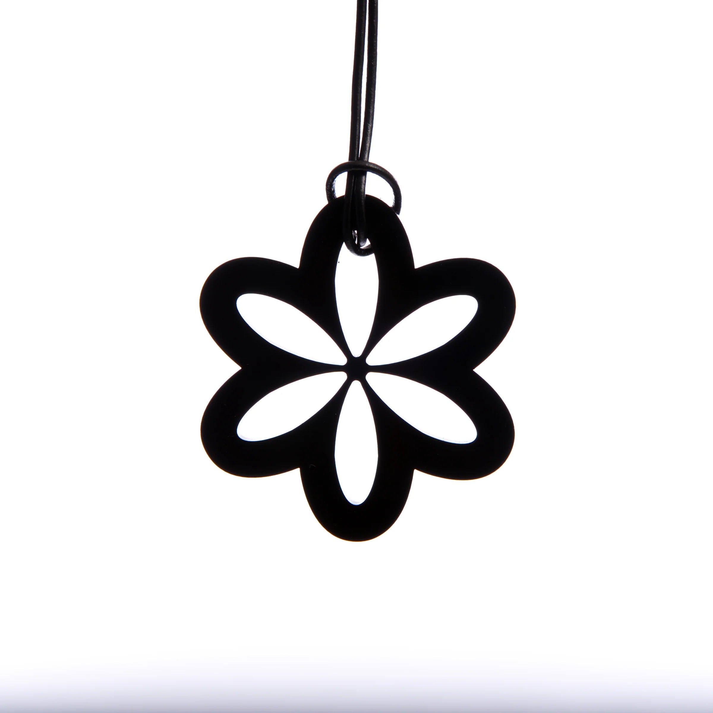 Large Black Daisy Necklace - TWO BLONDE BOBS Accessories LUMA NZ