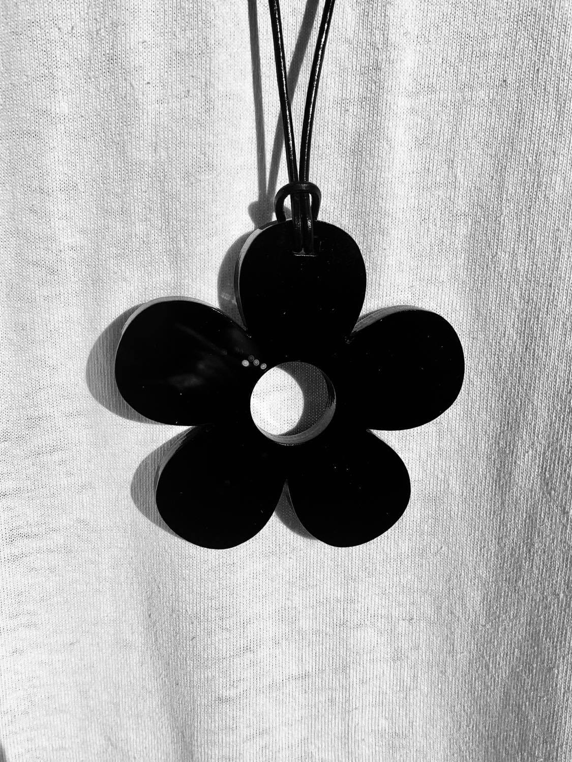 Small Black Daisy Petal Necklace - TWO BLONDE BOBS Accessories LUMA NZ