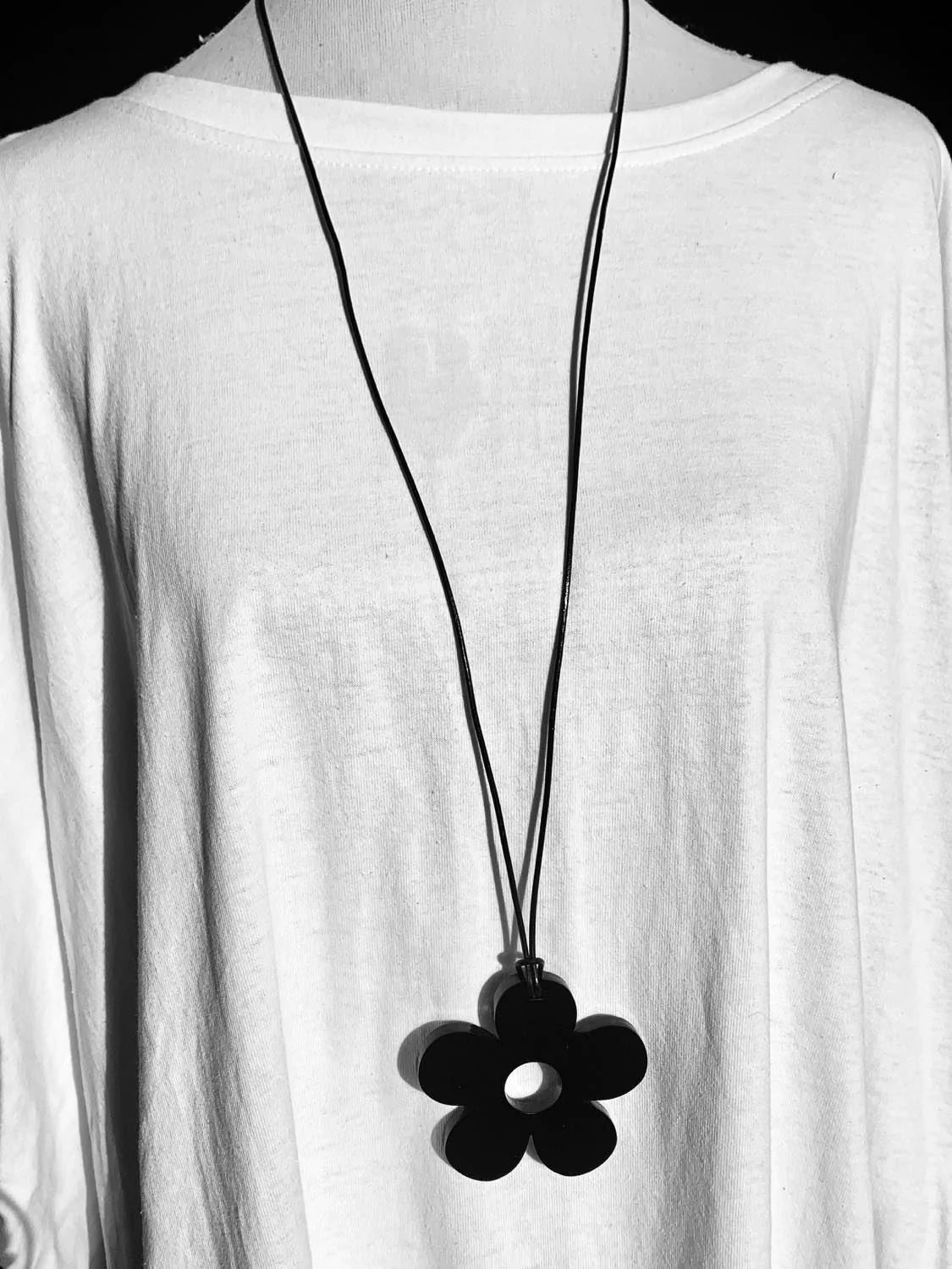 Small Black Daisy Petal Necklace - TWO BLONDE BOBS Accessories LUMA NZ